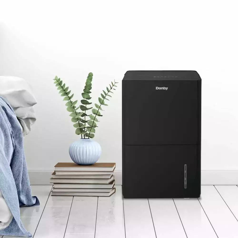 Danby Energy Star 50-Pint Dehumidifier in Black 6 Danby Energy Star 50-Pint Dehumidifier in Black - Image 4