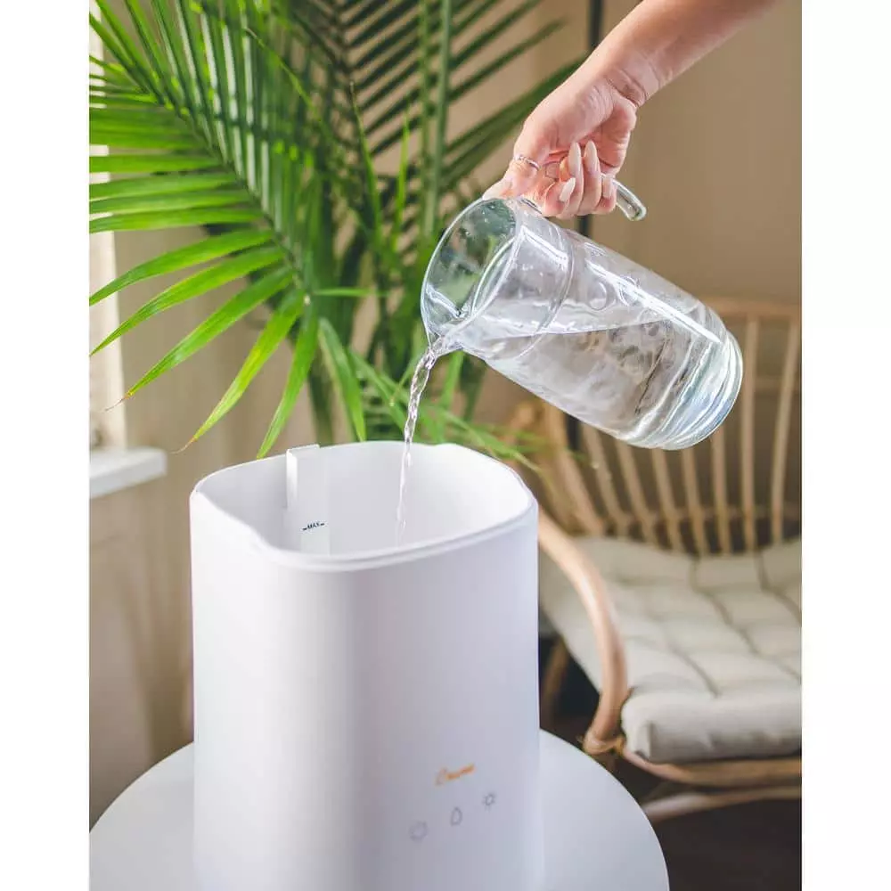 Crane 1.2 Gal. Cool Mist Top Fill Humidifier & Aroma Diffuser for Medium to Large Rooms up to 500 sq. ft 6 Crane 1.2 Gal. Cool Mist Top Fill Humidifier & Aroma Diffuser for Medium to Large Rooms up to 500 sq. ft - Image 4