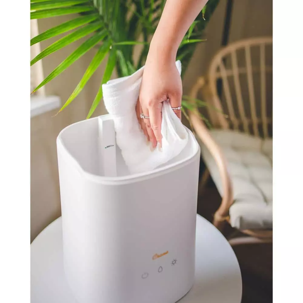 Crane 1.2 Gal. Cool Mist Top Fill Humidifier & Aroma Diffuser for Medium to Large Rooms up to 500 sq. ft 7 Crane 1.2 Gal. Cool Mist Top Fill Humidifier & Aroma Diffuser for Medium to Large Rooms up to 500 sq. ft - Image 5